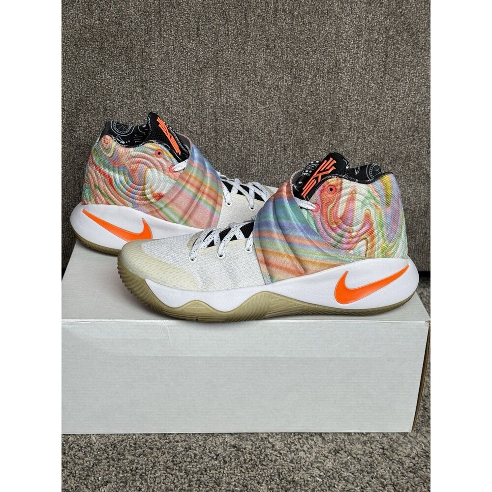NIKE 2016 KYRIE 2 EASTER NIKE ID SIZE 8 MENS